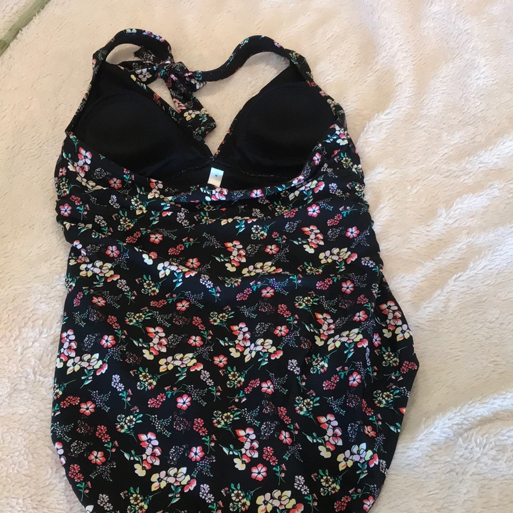 GAP Swimsuit GREAT CONDITION! - Picture 5 of 6